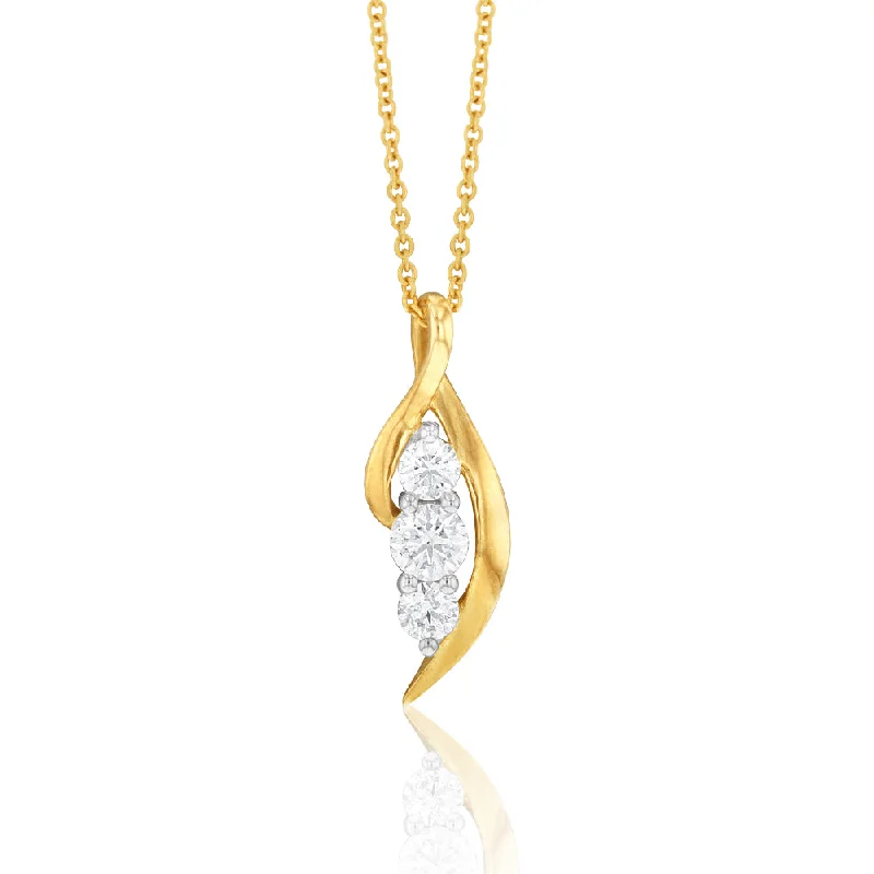 Women’s diamond heart necklace-Flawless Cut 1/4 Carat Diamond Trilogy Pendant in 9ct Yellow Gold on 45cm Chain