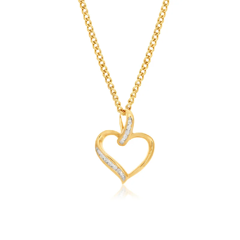 Women’s adjustable necklace-9ct Yellow Gold Diamond Heart Pendant with 12 Brilliant Diamonds