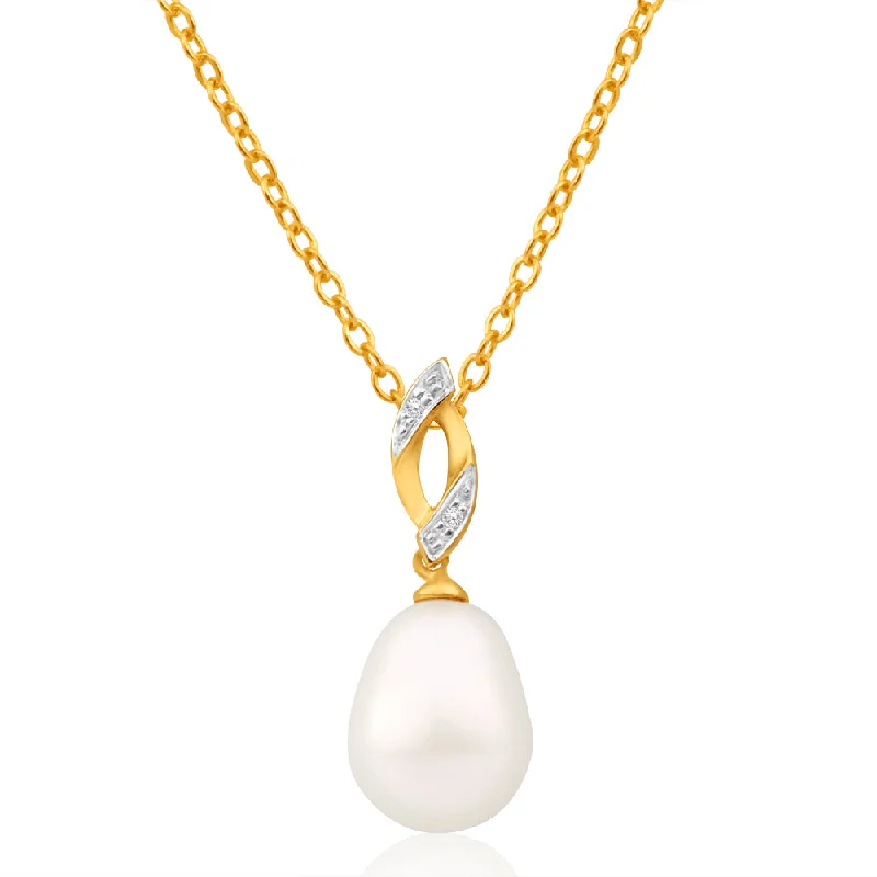 Women’s cubic zirconia necklace-9ct Alluring Yellow Gold 9mm Freshwater Pearl and Diamond Pendant