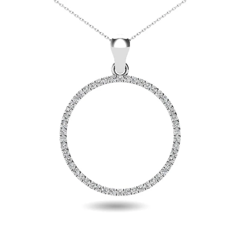 Women’s pearl pendant necklace-10K White Gold 1/6 Ct.Tw. Diamond Circle Pendant