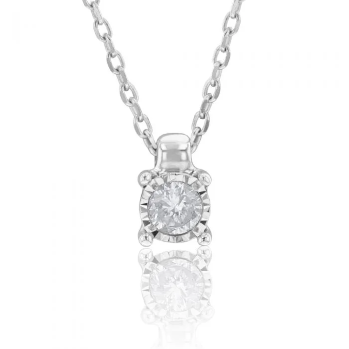 Women’s chain necklace-9ct White Gold Dazzling Diamond Pendant With 45cm Chain