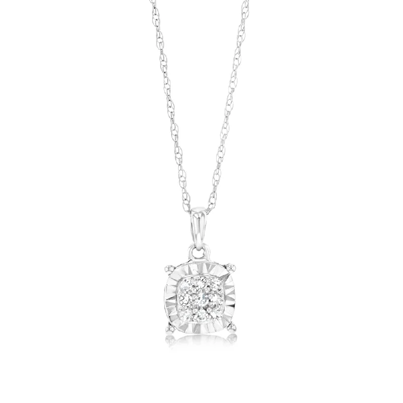 Women’s long necklace-9ct White Gold Luminesce Lab Grown Diamond Claw Pendant