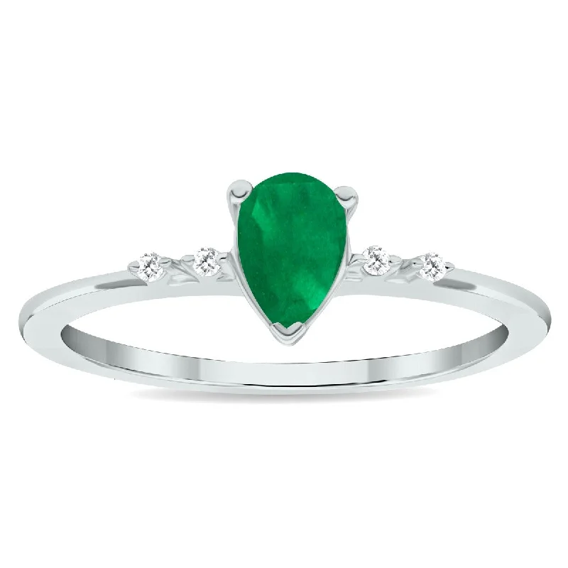 Women’s gold diamond ring-Women's Emerald and Diamond Sparkle Ring in 10K White Gold